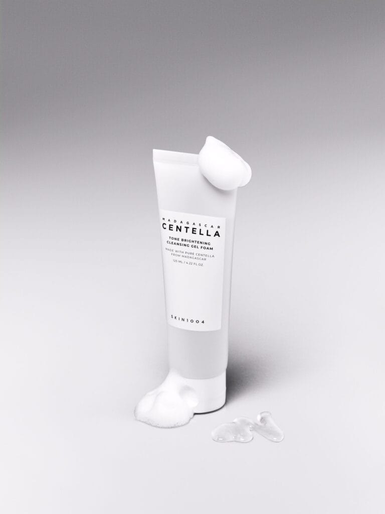 Madagascar Centella Tone Brightening Cleansing Gel Foam, 125ml.